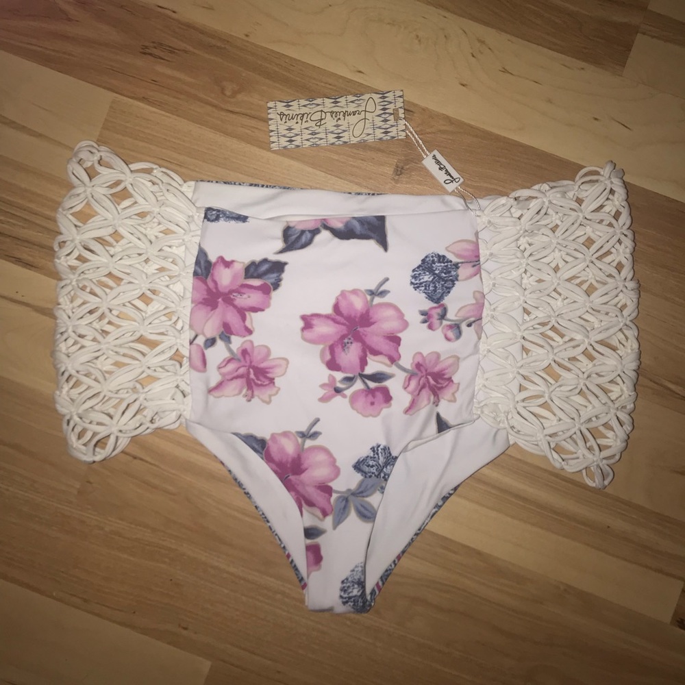 Frankie’s bikini bottoms